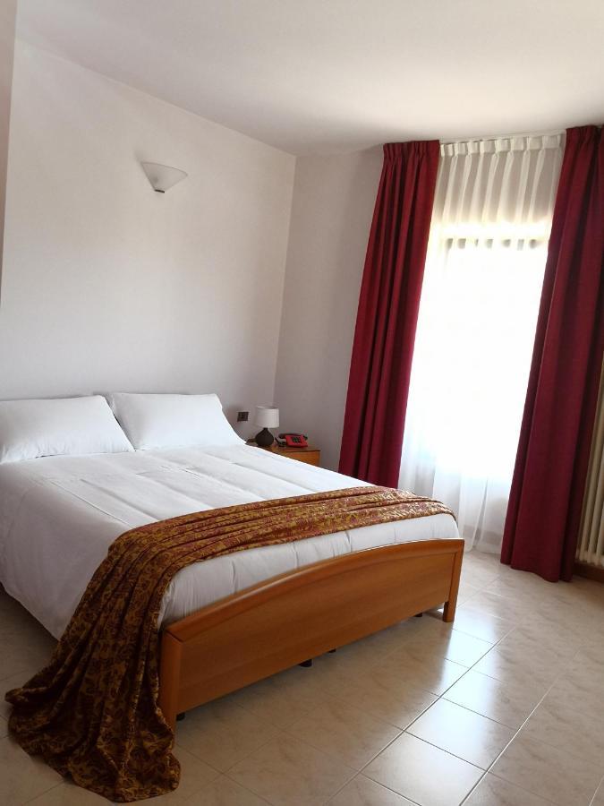 Hotel Corte Dal Castello Лацизе Экстерьер фото